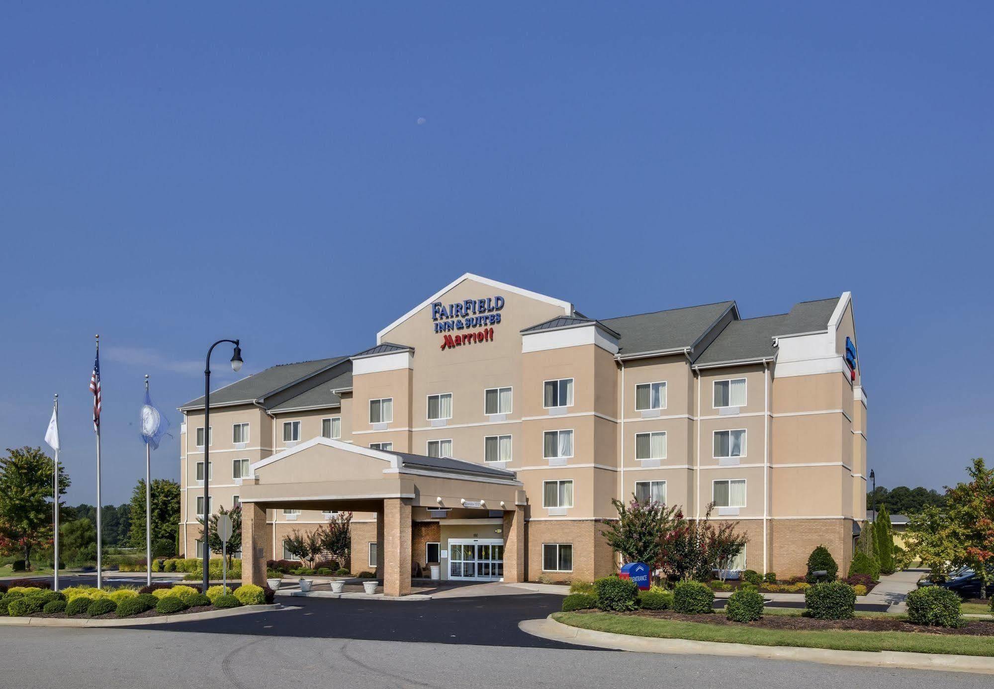 Fairfield Inn And Suites South Hill I-85 Exterior photo